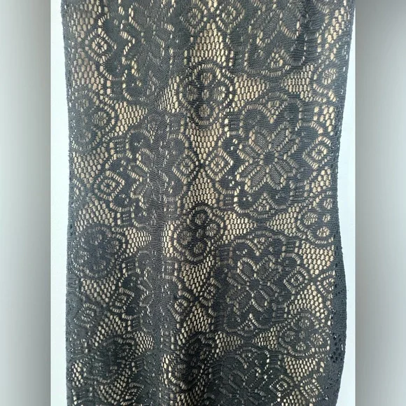 Dress the Population Black & Beige V-Neck Midi Dress - Size Small - Picture 14 of 17